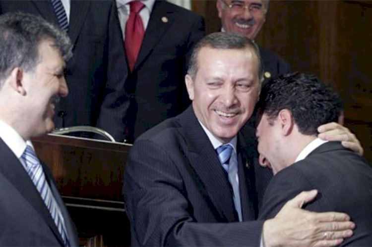Türkiye siyasetinde siyasi kopuşlar veya “baba katli”