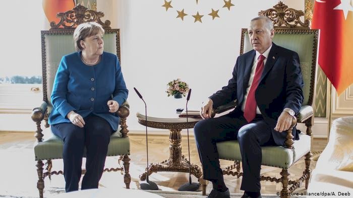 Merkel ile Erdoğan Libya'yı görüştü