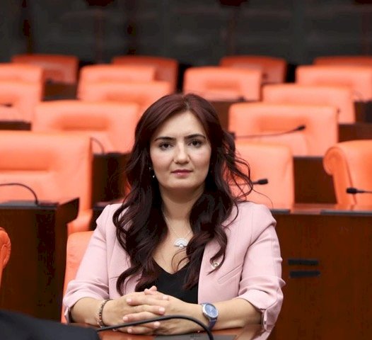 CHP İzmir Milletvekili Av. Sevda Erdan Kılıç: “Sözleşmeli personelin yaşadığı adaletsizliğe artık son verelim”