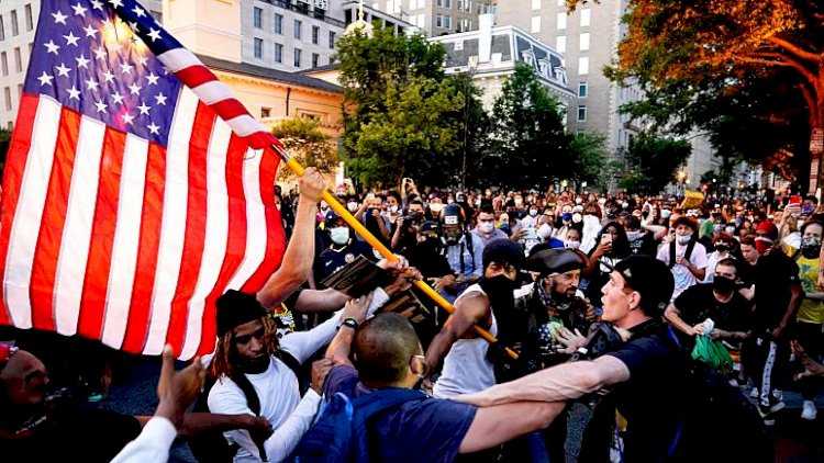 Amerikalıların yüzde 54'ü ülkedeki polis şiddeti karşıtı protestoları onaylıyor