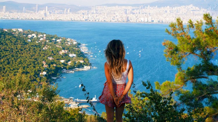 ADALAR’IN YOLLARI KARAYOLU DEĞİL, YAYA YOLU…
