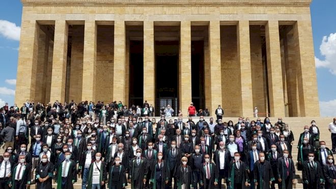 Barolar yürüyüşü Anıtkabir'de sonlandırdı: "Türkiye'de savunma tarihi tekrar yazıldı"