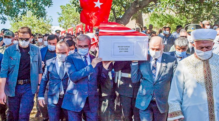 Hakkari’de şehit olan Sözleşmeli Onbaşı Durak, Ergani’de toprağa verildi