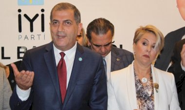 İYİ Partili  Tire Belediye Başkanının odasında böcek çıktı!