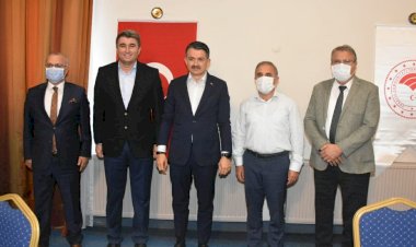 Başkan Tosun, Bakan Pakdemirli’ye  Kula’nın Taleplerini İletti