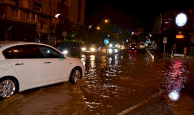 Ağaçlar devrildi, çatılar uçtu! 