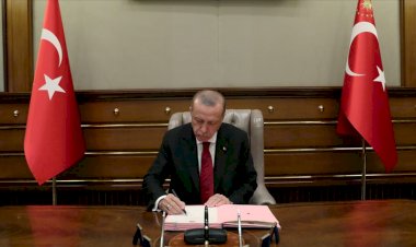 Erdoğan Ayasofya'yı ibadete açan kararı imzaladı