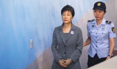Güney Kore'nin eski lideri Park Geun-hye'ye 20 yıl hapis cezası