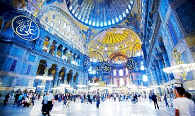 Davutoğlu'nun eski danışmanından flaş Ayasofya mesajı: "Müslümanlar haçın üzerinde..."