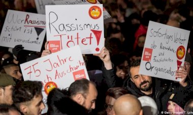Irkçı saldırıda hayatını kaybedenlerin yakınlarına tazminat