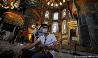 AKP: İkona ve freskler namazlarda kapatılacak