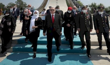 Erdoğan: İnsanlarımız her alanda yönlerini özgürlüğe çevirmişlerdir