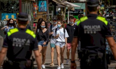 Four million people in Catalonia asked to 'stay at home' amid coronavirus surge