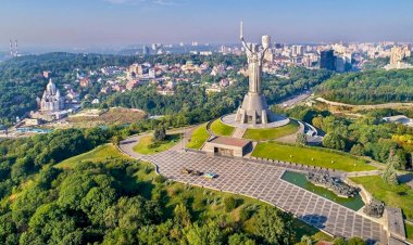 Ukrayna şehirleri Kiev, Odessa, Nikolaev, Liviv,  hızla eski kimliğinden uzaklaşıyor