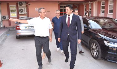 Aliağa Belediye Başkanı Serkan Acar  Başhekimi  ziyaret etti