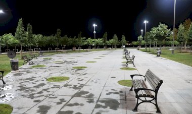 PARKLARIN TEMİZLİĞİ SABAH SAATLERİNE KADAR SÜRÜYOR