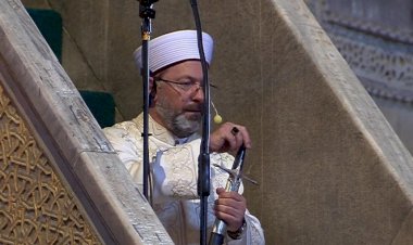 Ayasofya'daki ilk namazda gelenek devam ettirildi…