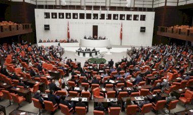 Sabahladılar ama sosyal medya yasası 1 Ekim’de yürürlüğe girecek