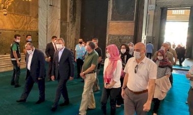 ABD Büyükelçisi Satterfield Ayasofya Camii'nde