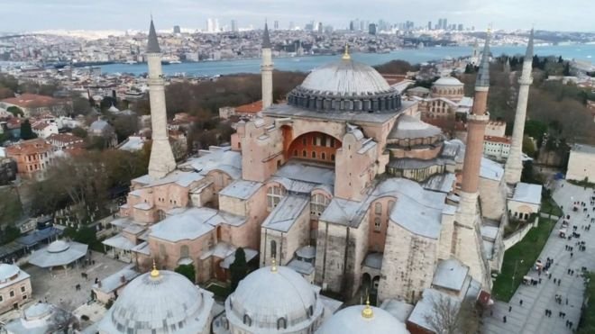 Ayasofya tartışması: Rus Ortodoks Kilisesi Ayasofya'nın camiye dönüştürülmesi fikrini 'Orta Çağ'a dönüş' olarak tanımladı
