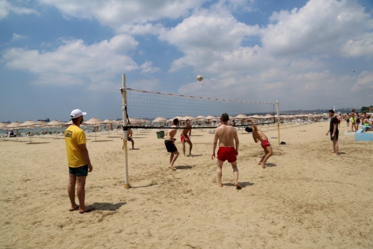 FLORYA GÜNEŞ PLAJINDA SPOR ZAMANI