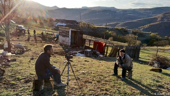 "Blended Learning" in Georgia: Sustainable media through financial security