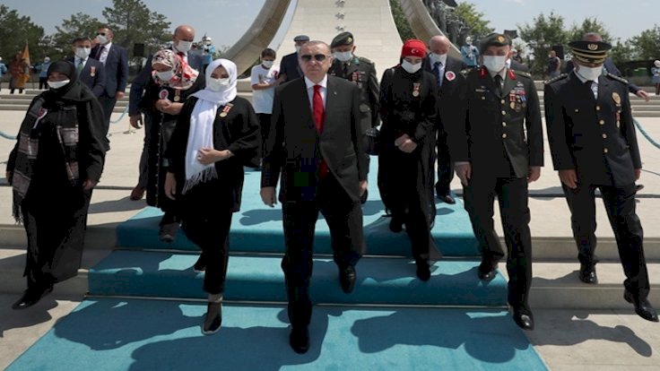 Erdoğan: İnsanlarımız her alanda yönlerini özgürlüğe çevirmişlerdir