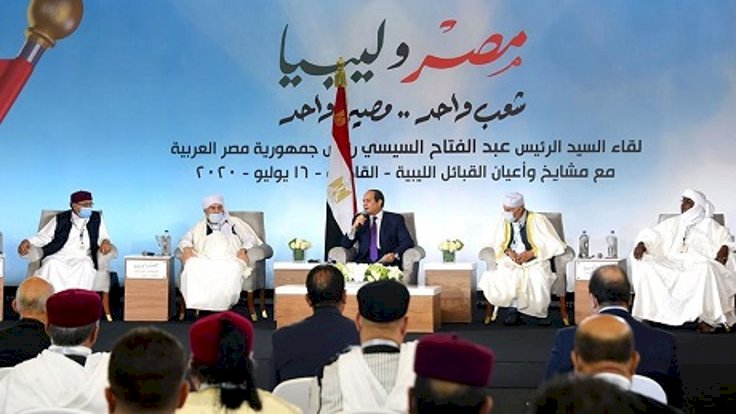 Sisi'den gövde gösterisi: Libyalı aşiretleri Kahire'de ağırladı