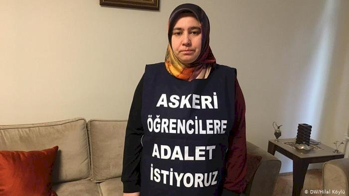 Melek Çetinkaya gözaltına alındı