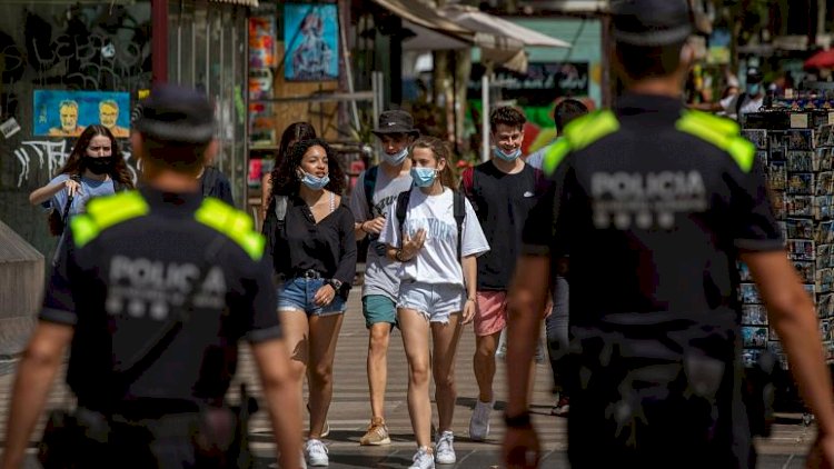 Four million people in Catalonia asked to 'stay at home' amid coronavirus surge