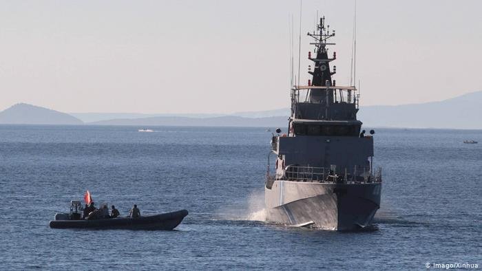 Yunanistan Ege'ye savaş gemileri konuşlandırdı