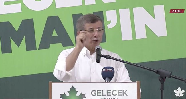 "AK Parti MHP'yi bıraktı, küçük ortağının peşine takıldı"