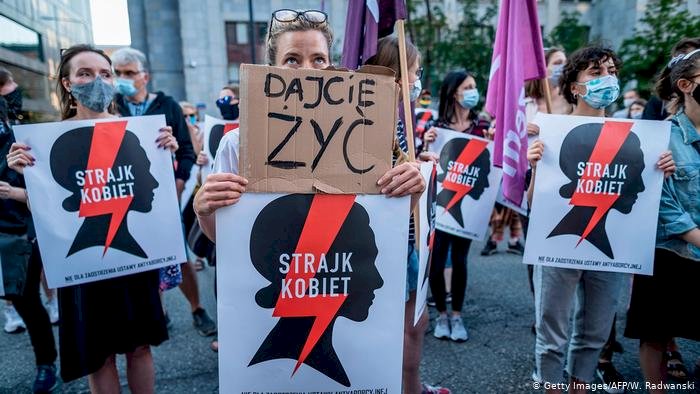 Polonya’da İstanbul Sözleşmesi AYM’ye gidiyor