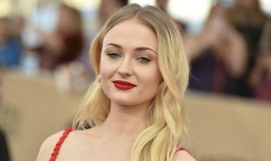 Game of Thrones'un yıldızı Sophie Turner anne oldu