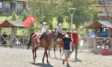 Türkoğlu Belediyesi bu bayramda şehit ve gazi çocuklarını gülümsetti