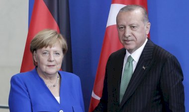 Merkel ve Erdoğan Telefonda Görüştü