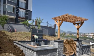 Şehit polis anısına çeşme