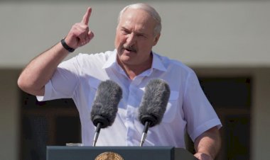 Lukaşenko 'Ben bir aziz değilim' dedi, anayasa referandumu önerdi