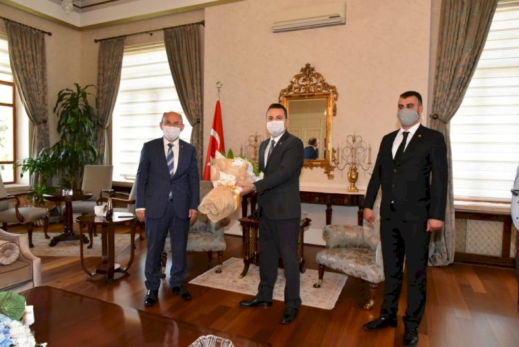 Şehit Ailelerinden Vali Yaşar Karadeniz’e ziyaret