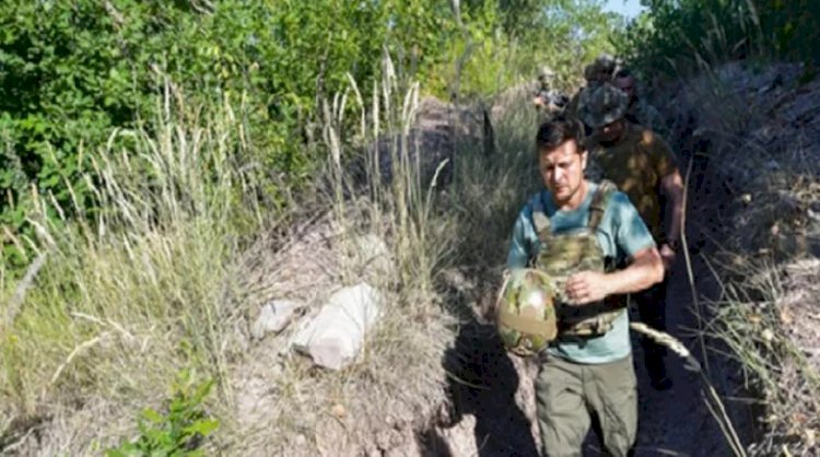 ZELENSKİY'DEN DONBAS MEVZİLERİNE ZİYARET