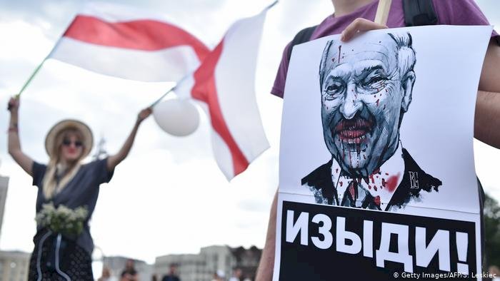 Belarus’ta muhaliflerin öfkesi dinmiyor