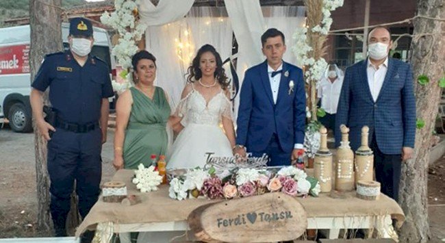 Kaymakam Demirkale, şehit oğlunu mutlu gününde yalnız bırakmadı