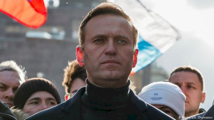 Rus muhalif siyasetçi Navalni’nin zehirlendiği iddia ediliyor