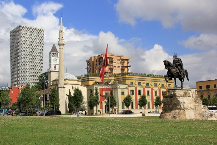 Sende mi Arnavutluk? O da Yunanistan’ı tuttu