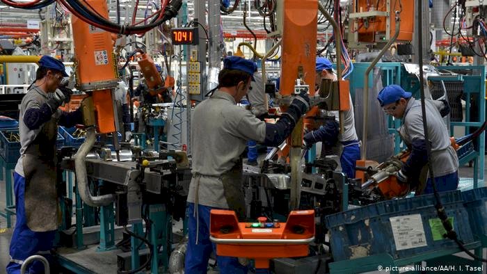 Türkiye ekonomisi yüzde 9,9 daraldı