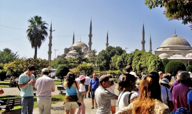 İSTANBUL’A TEMMUZ AYINDA 301 BİN TURİST GELDİ