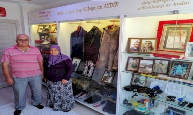 Şehit oğlunun hatıralarıyla yaşıyor