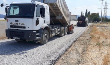 KIRSAL MAHALLELERDE ASFALTLAMA ÇALIŞMASI
