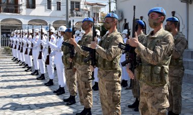 FOÇA’DA GAZİLER GÜNÜ TÖRENİ