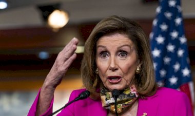 Pelosi'den Trump'a: “Türkiye'de Değilsiniz”